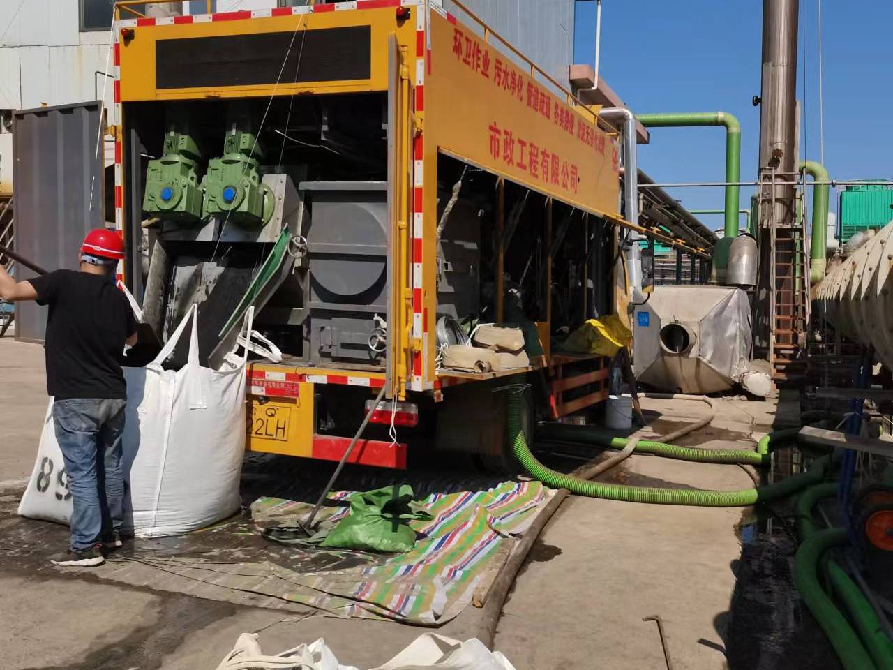 瑞昌淤泥压干处理